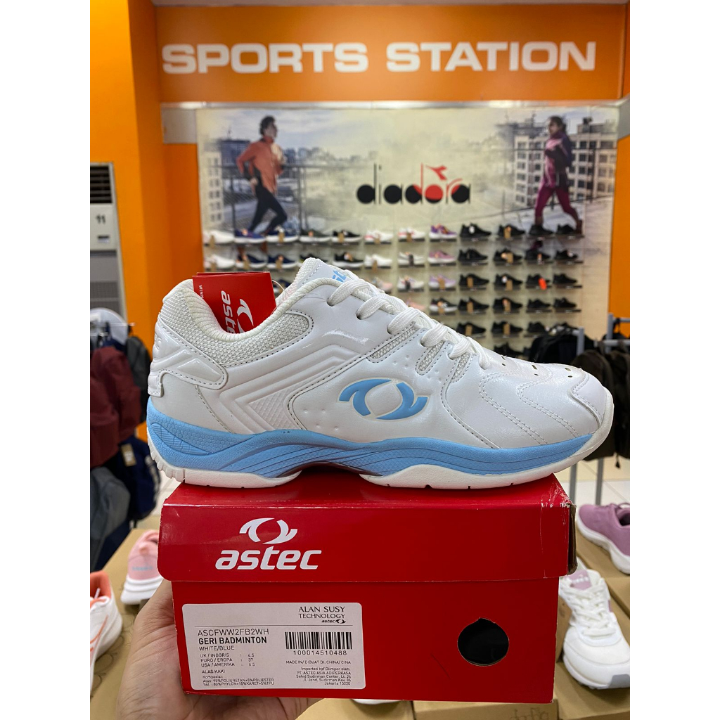 Astec Geri Badminton White/Blue Sepatu Bulu tangkis Unisex Original