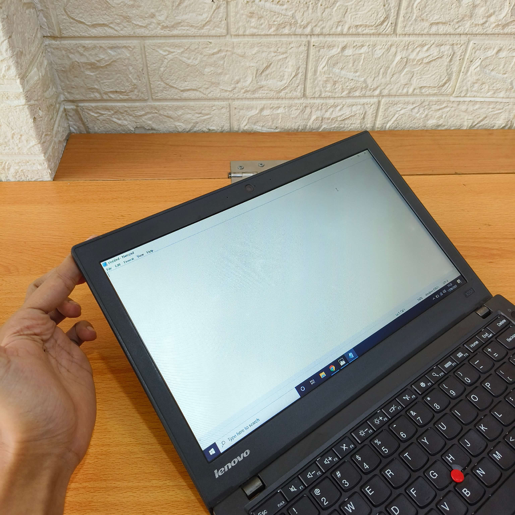 Laptop Lenovo ThinkPad X250 Core i5 Gen 5 RAM 4GB SSD 256GB Murah