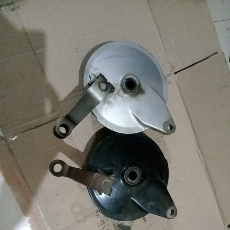 tutup kampas rem belakang Vixion old