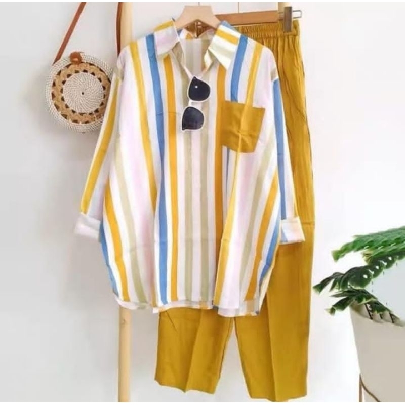 K987 Kemeja Stripe Mustard Berkerah Berkantong Katun