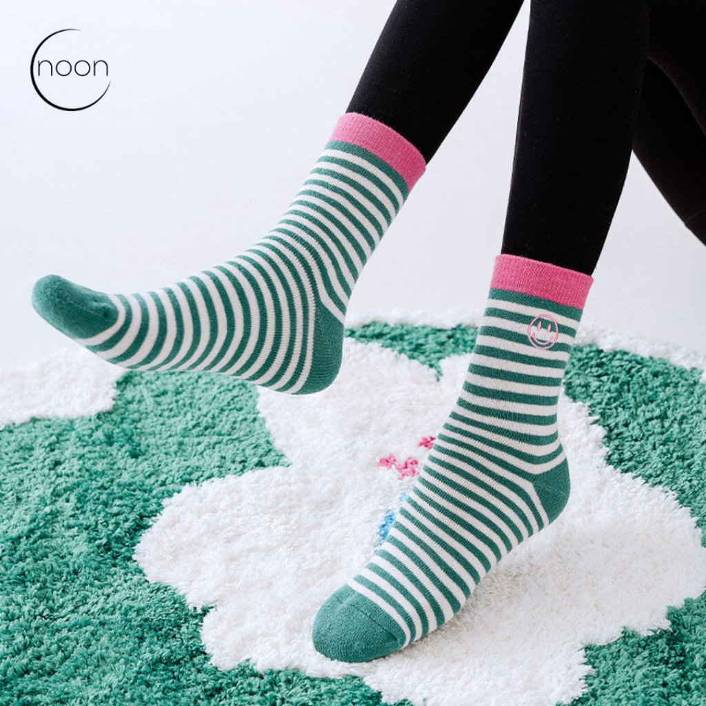 NOON ( say 'sleeep!' / '잠!' ) Kaos Kaki Tidur Tebal Hangat Winters Socks Panjang Sebetis Wanita Korea Motif Lucu Anti Slip Korean Bulu Style Polos SMA Yoga Miniso Muslimah Sekolah Korea Olahraga Perempuan Motif Imut Import Grosir Lusinan Murah