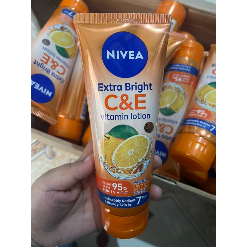 Nivea Extra Bright C&amp;E Vitamin Lotion 180ml