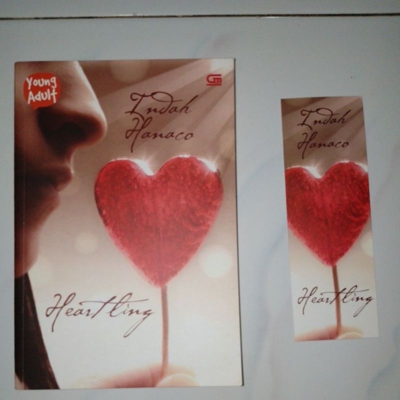 

Novel HEARTLING by Indah Hanaco (Pre-loved)