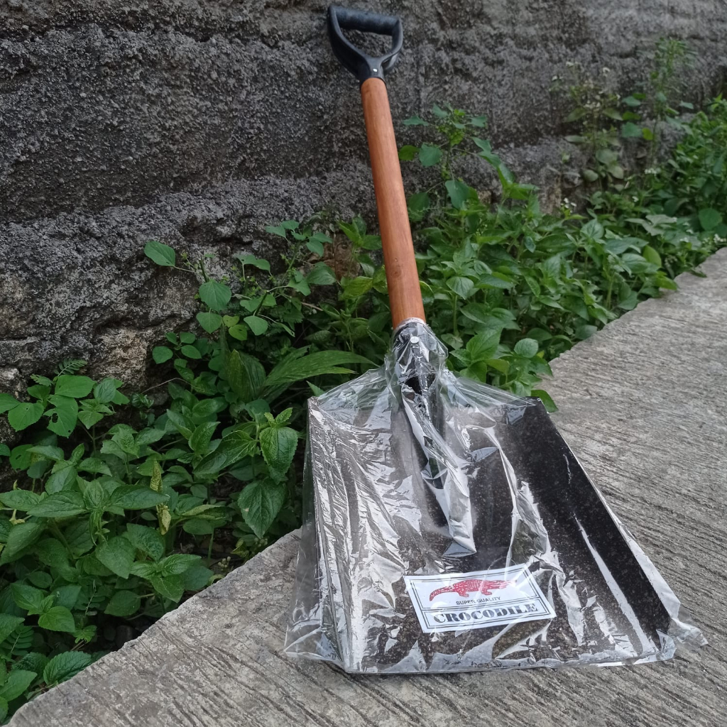 SEKOP PASIR CAP BUAYA - SEKOP PASIR BUAYA / STEEL SHOVEL CROCODILE