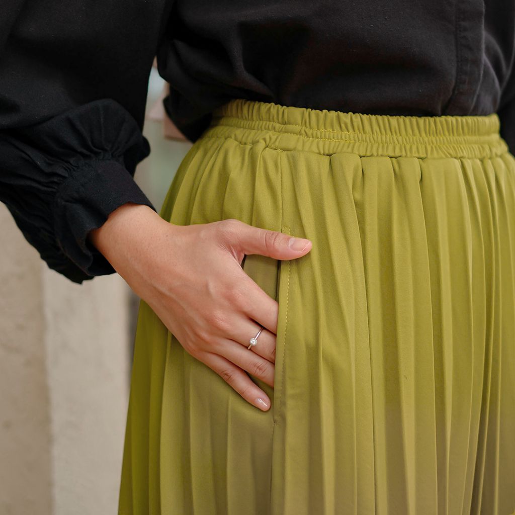 Zia Skirt by Rokgaliya | Rok Plisket Saku | Pleated Skirt | Rok A Line