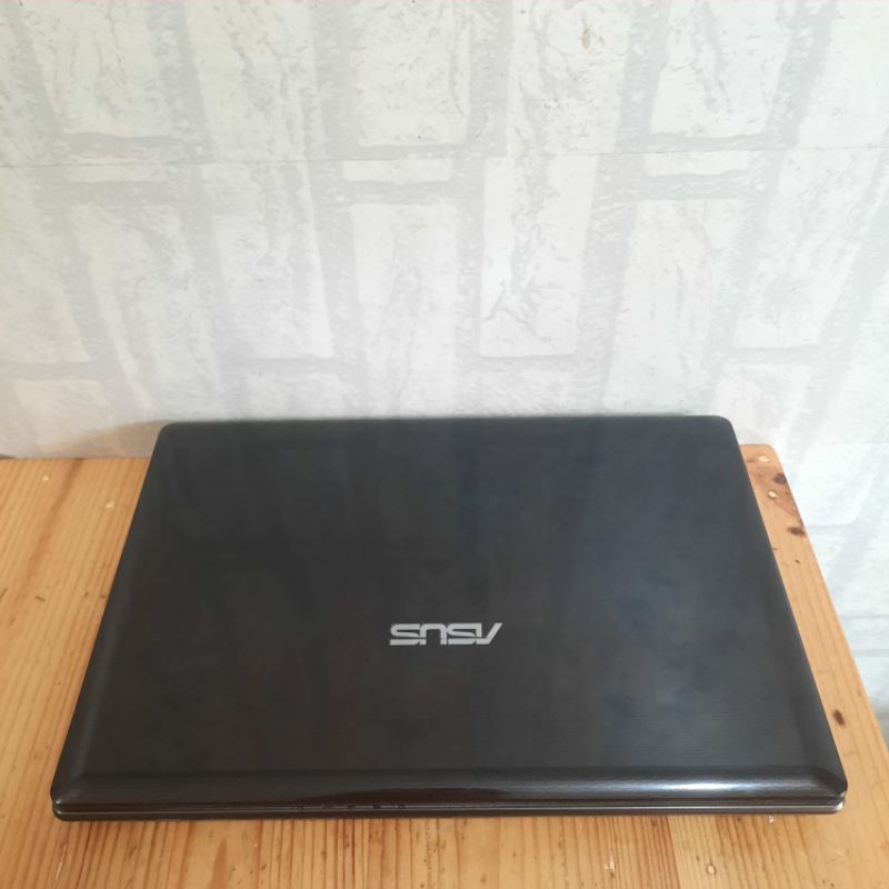 Laptop Asus intel Ram 4Gb/HDD 320Gb Layar 14 inch Windows Full aplikasi