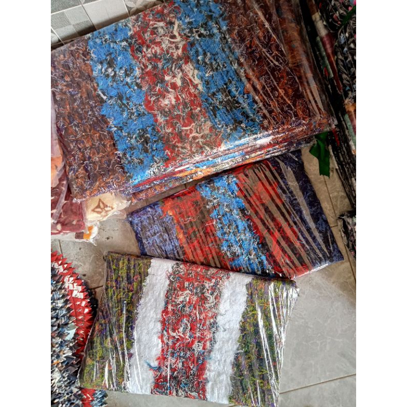 Keset Benang | Keset Kain Perca | Keset Bulu | Keset Rumbai | Keset Lantai | Keset Cupang | Keset Tr