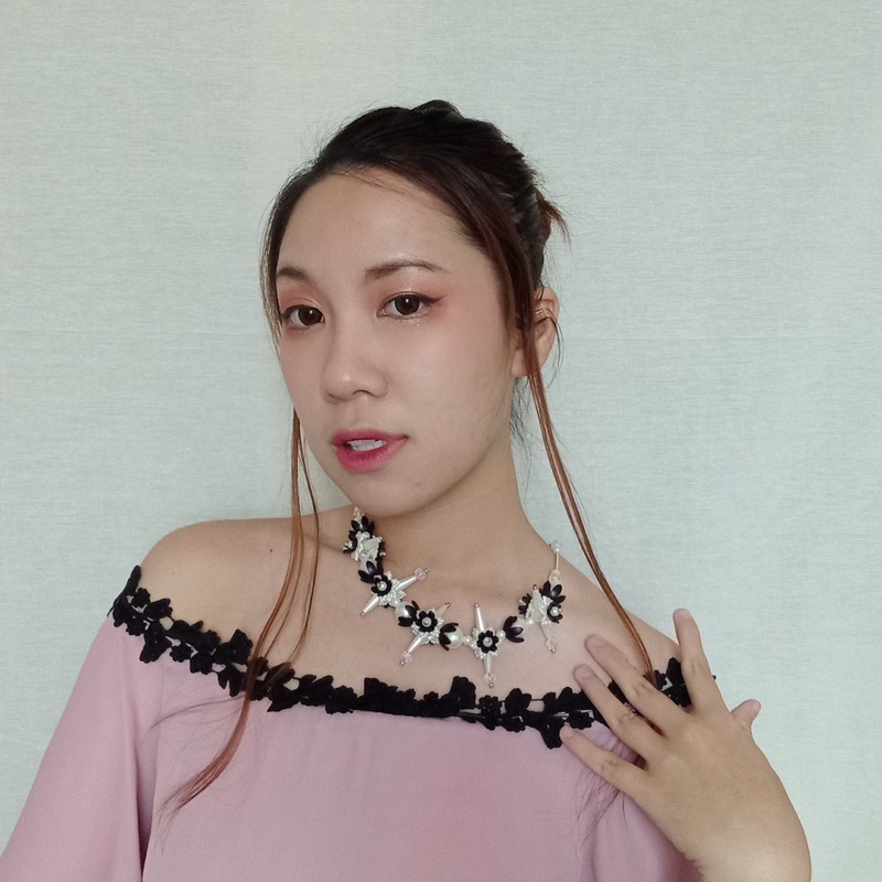 Erica Flowery Crystal Pearl Necklace Kalung Bunga Panjang Hijab Mutiara Kristal