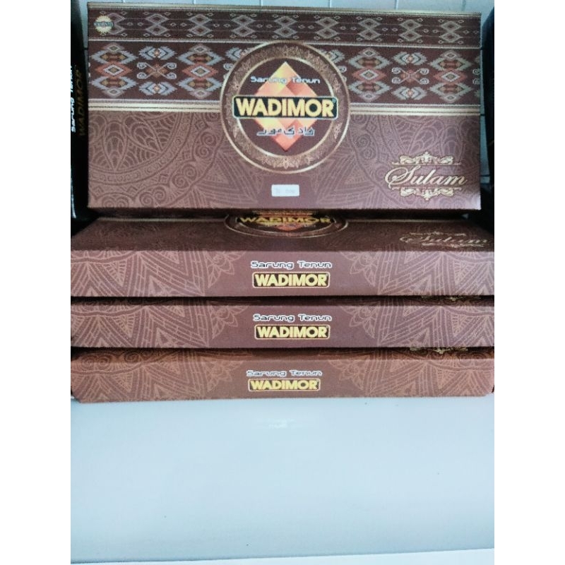 Sarung Tenun Wadimor (Sulam/Gerimis/Timbul)