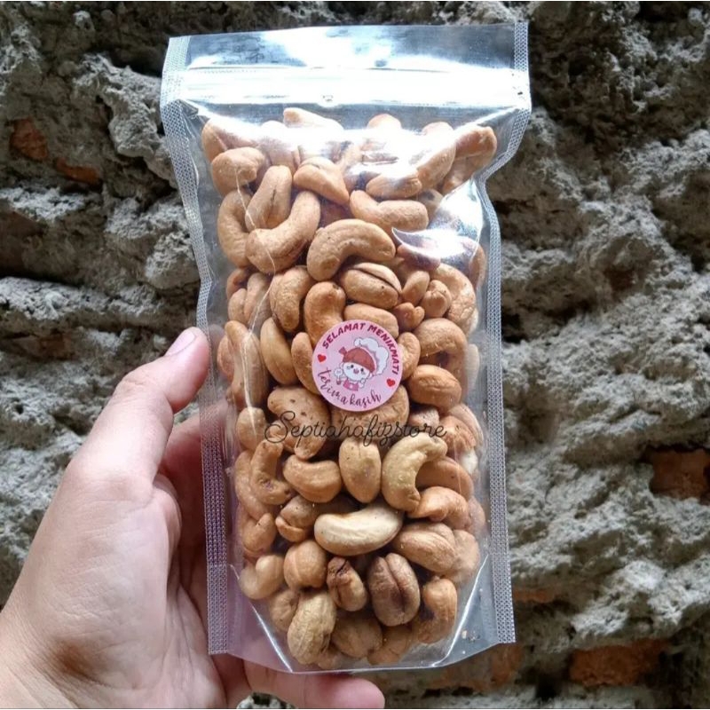 

kacang Mede utuh 250 gram