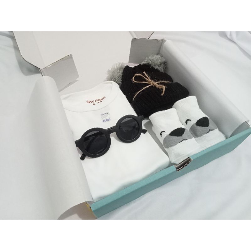 Paket hampers bayi cowok cewek standar kado bayi parcel bayi