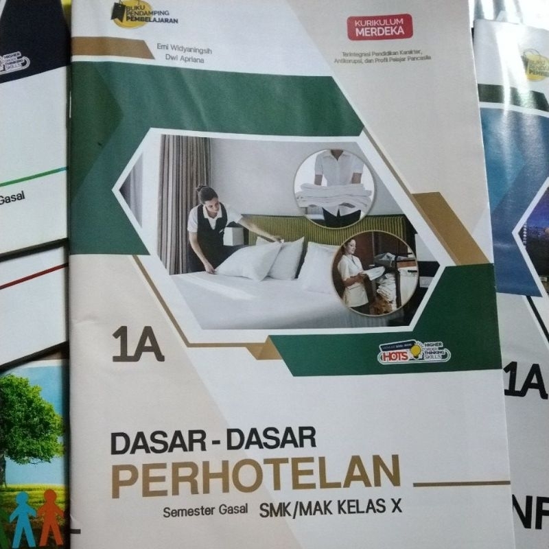 LKS SMK PRODUKTIF DASAR DASAR PERHOTELAN SEMESTER 1 KURIKULUM MERDEKA