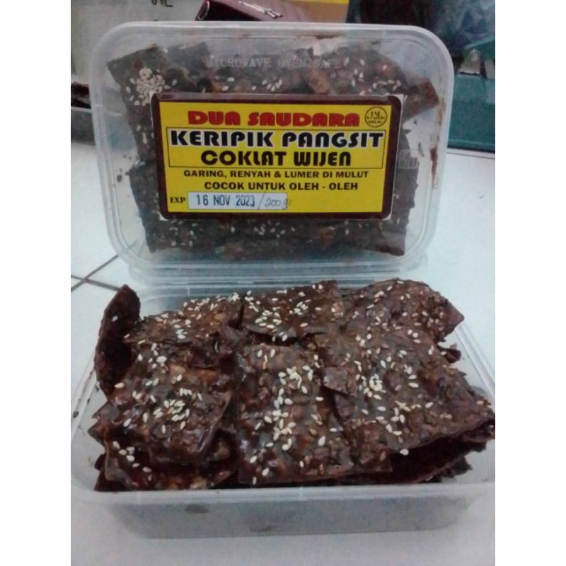 

Keripik Pangsit / Keripik Bawang Coklat Wijen 200g