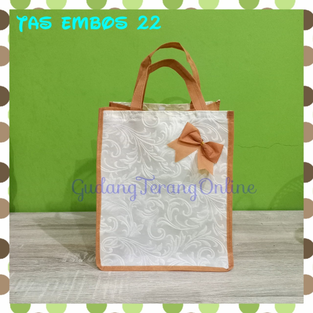 

Tas embos 22 tas kain tas spunbond/ tas hajatan / tas berkatan