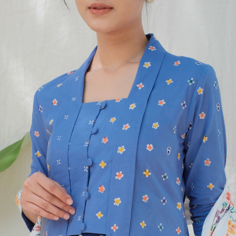 Kebaya Kutubaru Etnik Jasmine Lengan 7/8 Meradelima Katun Biru