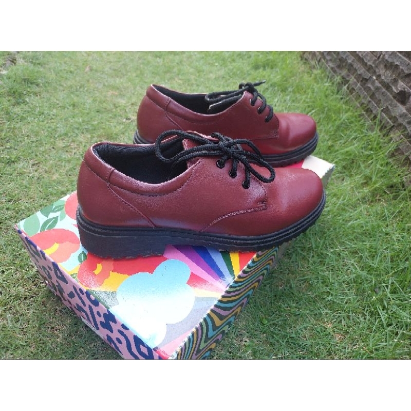 Sepatu Adorable Projects Vailey Oxford Matte Maroon
