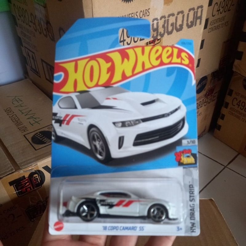 hotwheels 18 COPO CAMARO SS SILVER hw dream garage