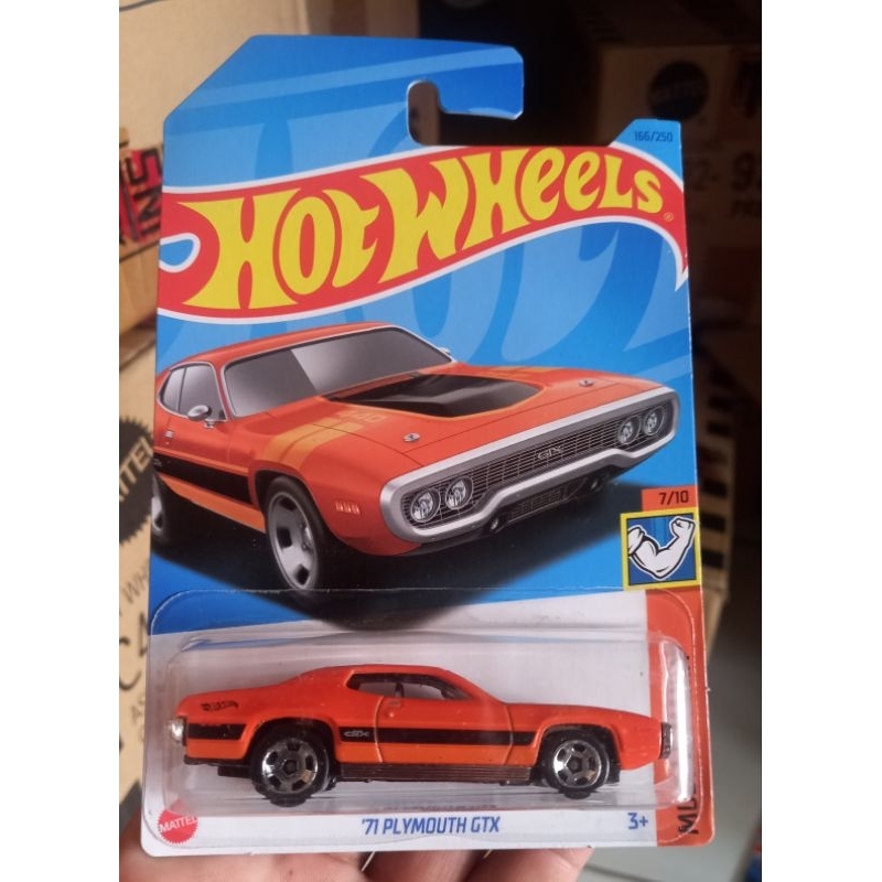 hotwheels 71 PLYMOUTH GTX  HW MUSCLE MANIA