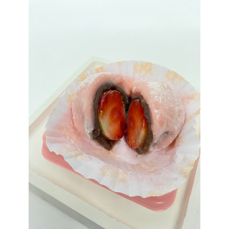 Ichigo Daifuku Mochi Strawberry