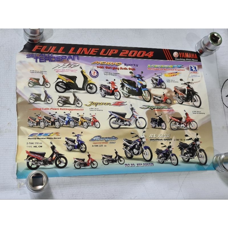 Brosur FULL LINE UP  MOTOR YAMAHA 2004 ORI