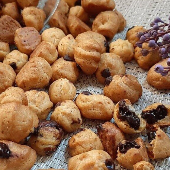 

RB Soes Coklat Kiloan 1kg Lumer Enak Murah/ Sus Coklat Kering Kiloan Sus Kering Isi Coklat GG Lezate