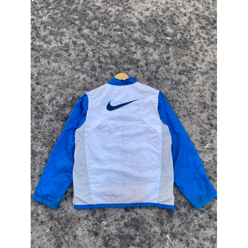 WB Nike bigswash