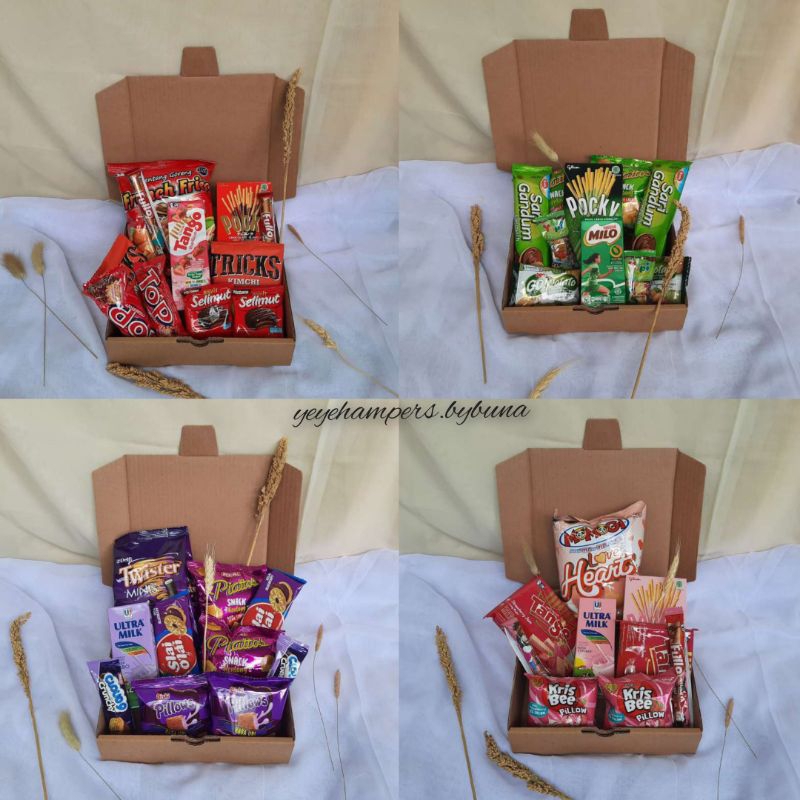 

Hampers Box Snack Request Warna