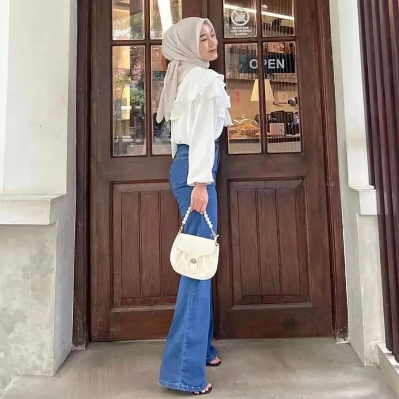 RAFELLA BLOUSE RUFFLE CRINKLE - Cirebon Cloth | KEMEJA CRINKLE | KEMEJA RUFFLE | KEMEJA WANITA