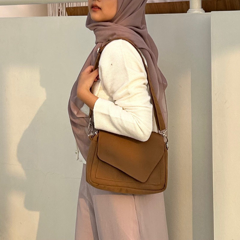 Tas Wanita Essential Bag By Sadadjiwa.co