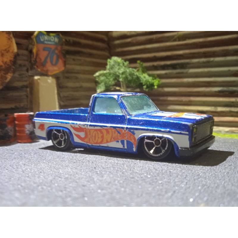 Hotwheels Chevy Silverado loose