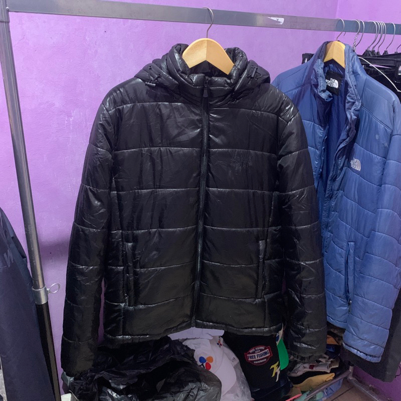 GET USED PUFFER JACKET BLACK GLOSSY