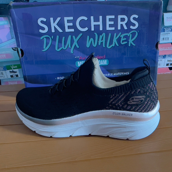 Sepatu Wanita Skechers D'Lux Walker