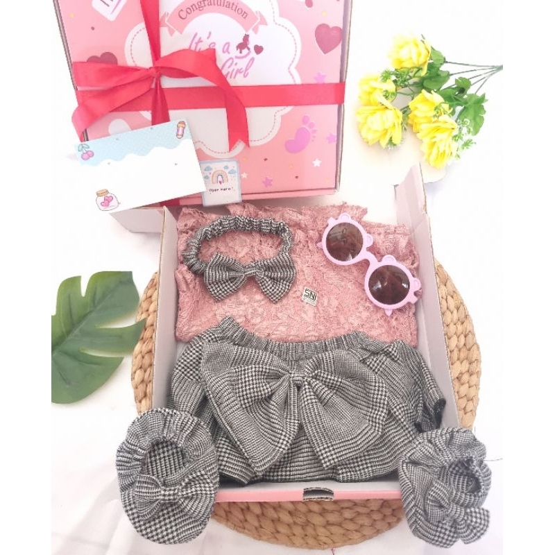 Hampers bayi perempuan BRIELLE SET paket lengkap box motif tebal / kado baby newborn cewek set bandana baju celana rok bloomer sepatu