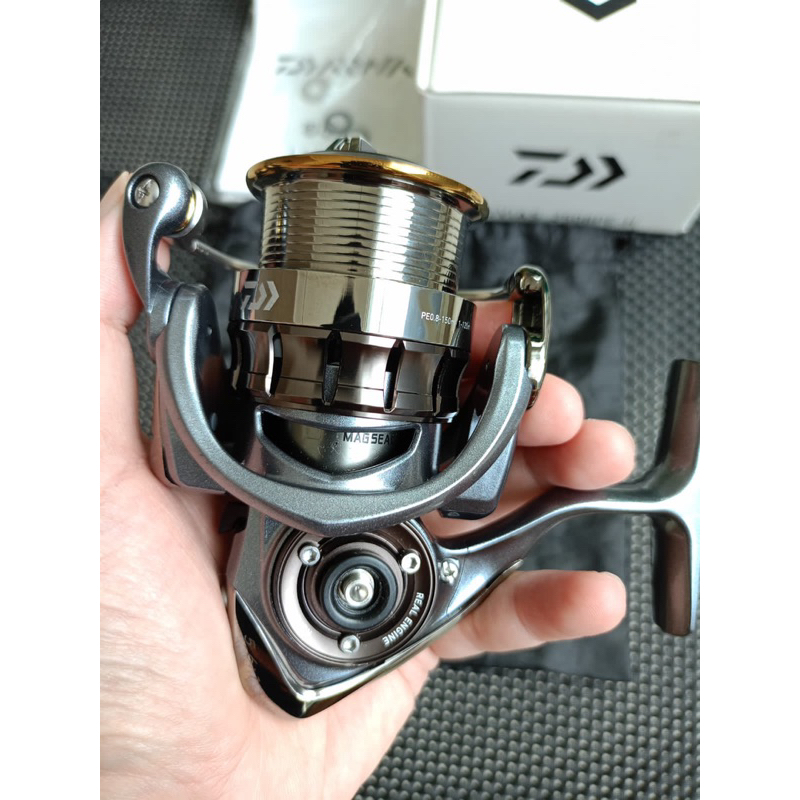 Daiwa Luvias 2508 PE-H (2015)
