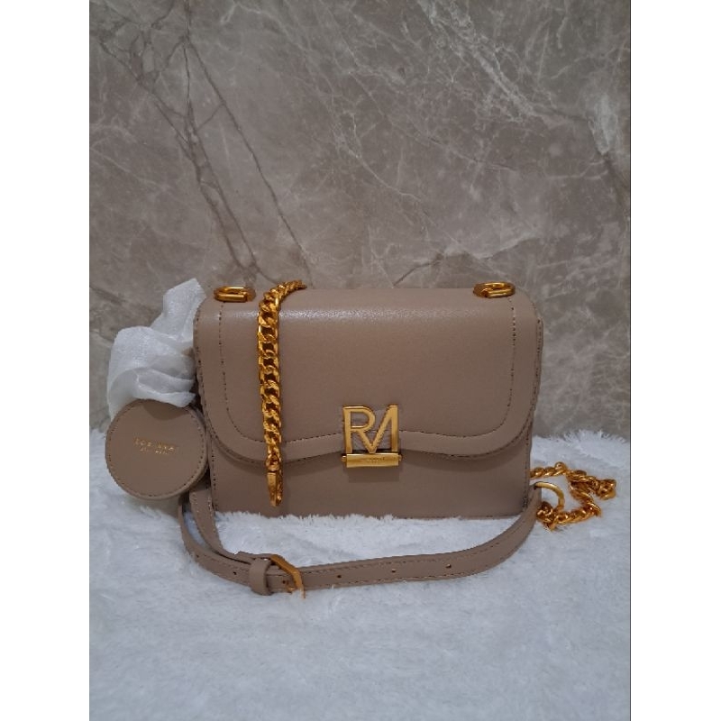 Robin May Sling Bag Signature