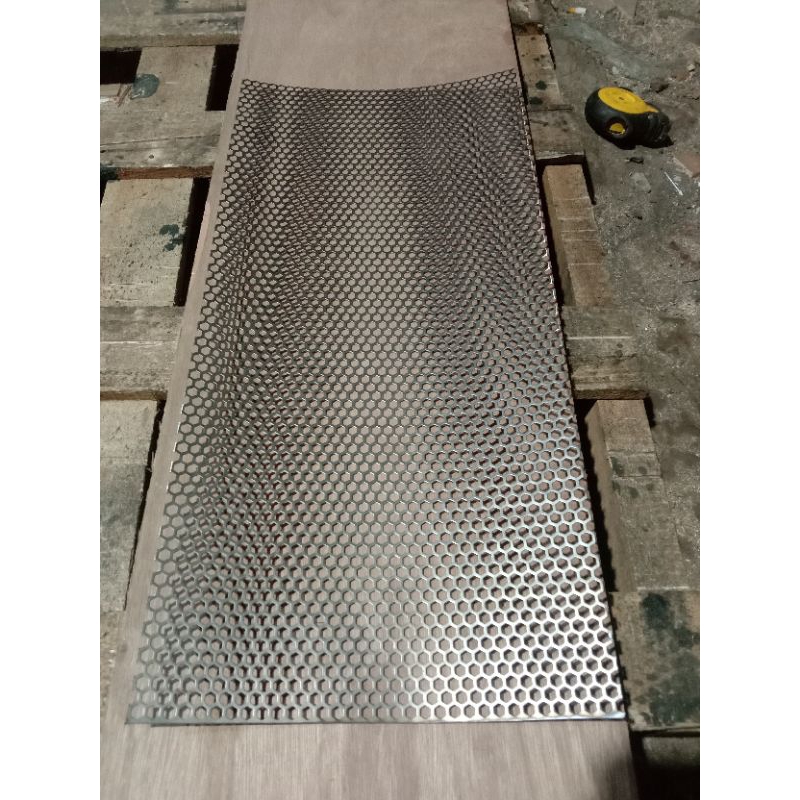 ram grill speaker 34x86 lubang motif segi6