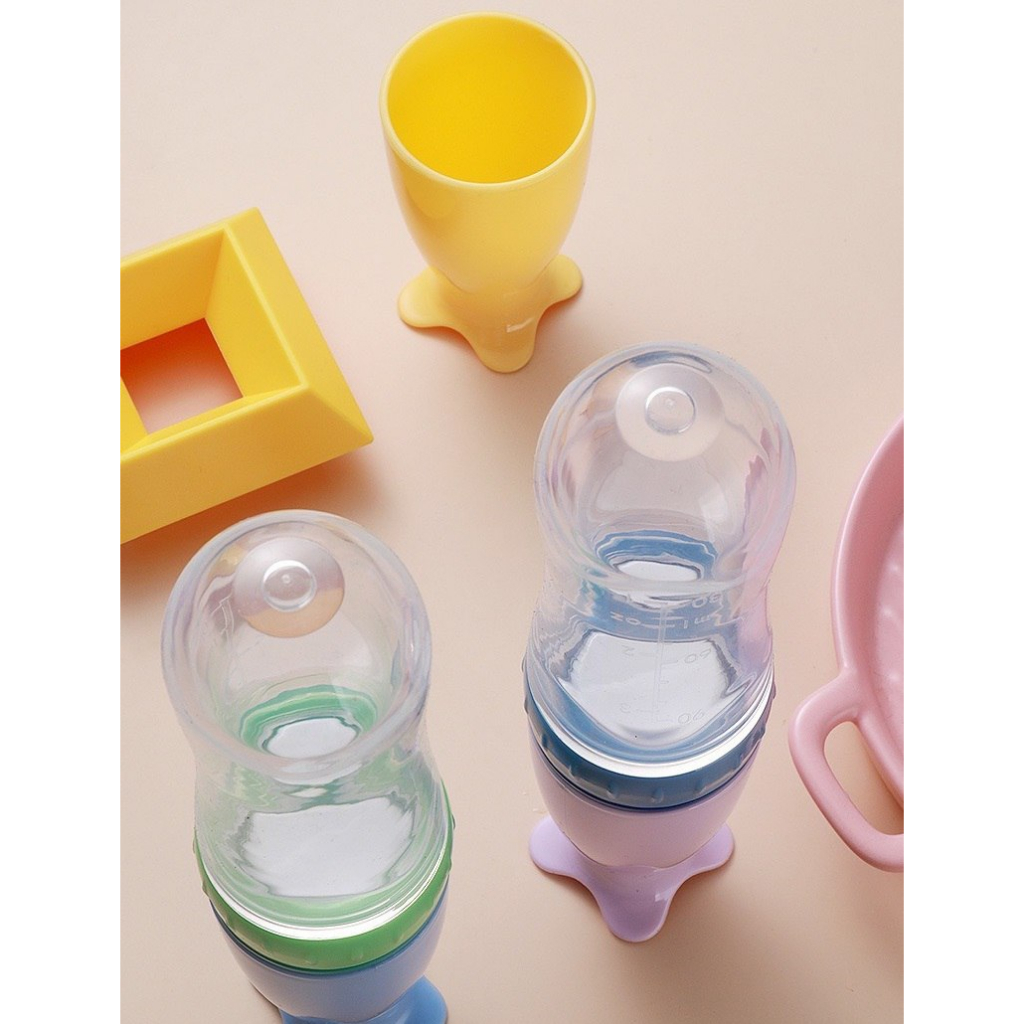 LID159 Botol Dot Silicone Sendok Makan Bayi Silicone Squeeze Feeder Botol Dilengkapi Penutup