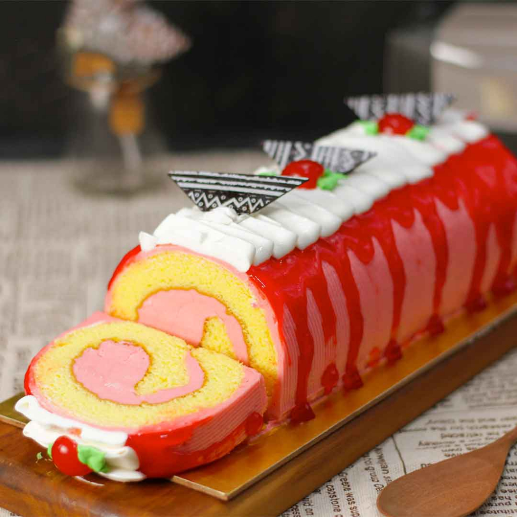 

Momolin Bakery Roll Cake Strawberry - Kue Ultah - Bolu Gulung - Kue Tart