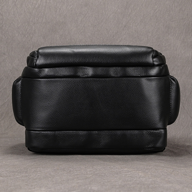 Tas punggung kulit sapi kapasitas besar muat  Laptop 17 inch   warna hitam dengan Port USB