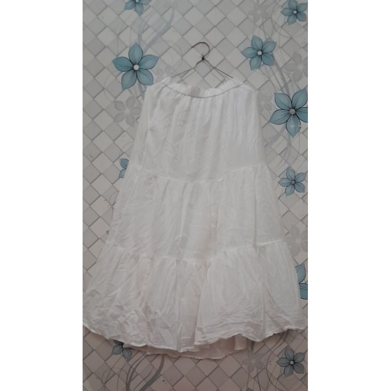 Rok branded uniqlo Rok umpak umpak warna putih bw