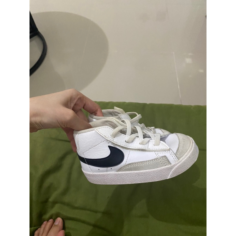 preloved sepatu anak nike