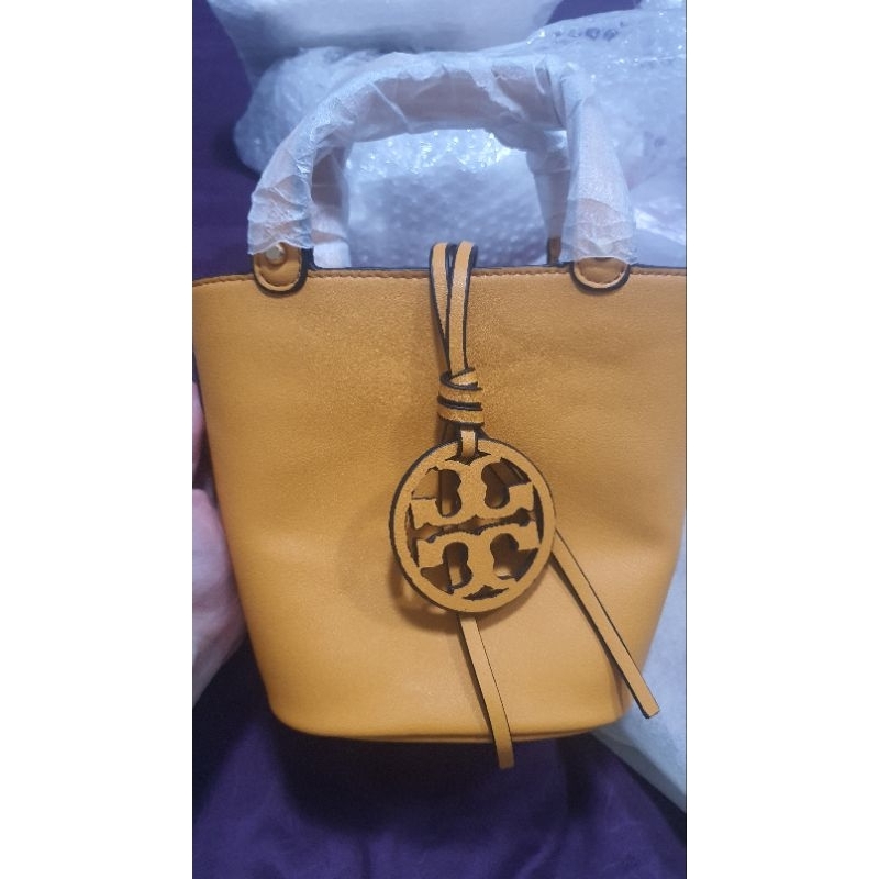 Tory Bucket bag small