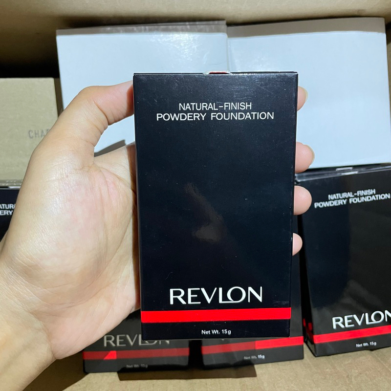 Revlon Natural Finish Powdery Foundation 02 Ivory