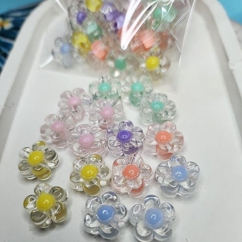 Manik Mote akrilik bunga bening warna-warni