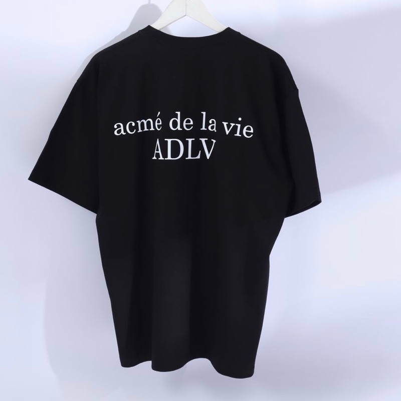 ADLV. Milk Girl Black Tee