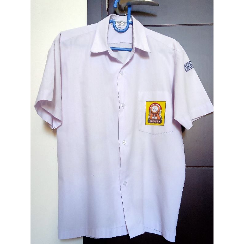 Seragam SMP BEKAS ( Ukuran baju bisa muat M & L )