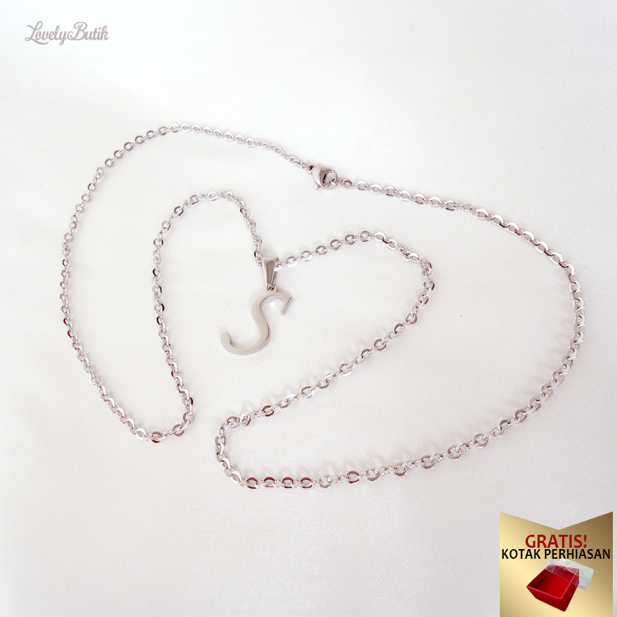Kalung Huruf Abjad Titanium Anti Karat &amp; Luntur Latina Kalung Inisial S BONUS KOTAK PERHIASAN - Lovelybutik