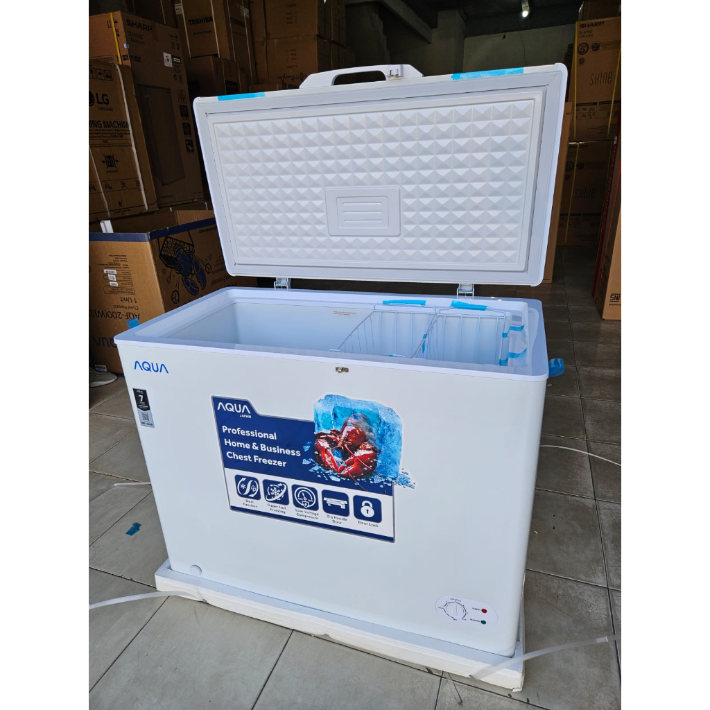 AQUA JAPAN CHEST FREEZER 200 LITER AQF-200 W (200 Liter) - AQF200