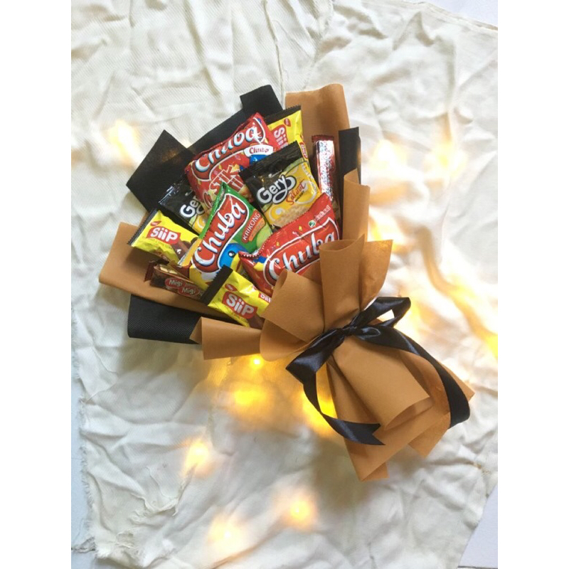 

JASA BUKET SNACK| JASA BOUQET SNACK BUNGA UANG HIJAB BONEKA| BOUQET