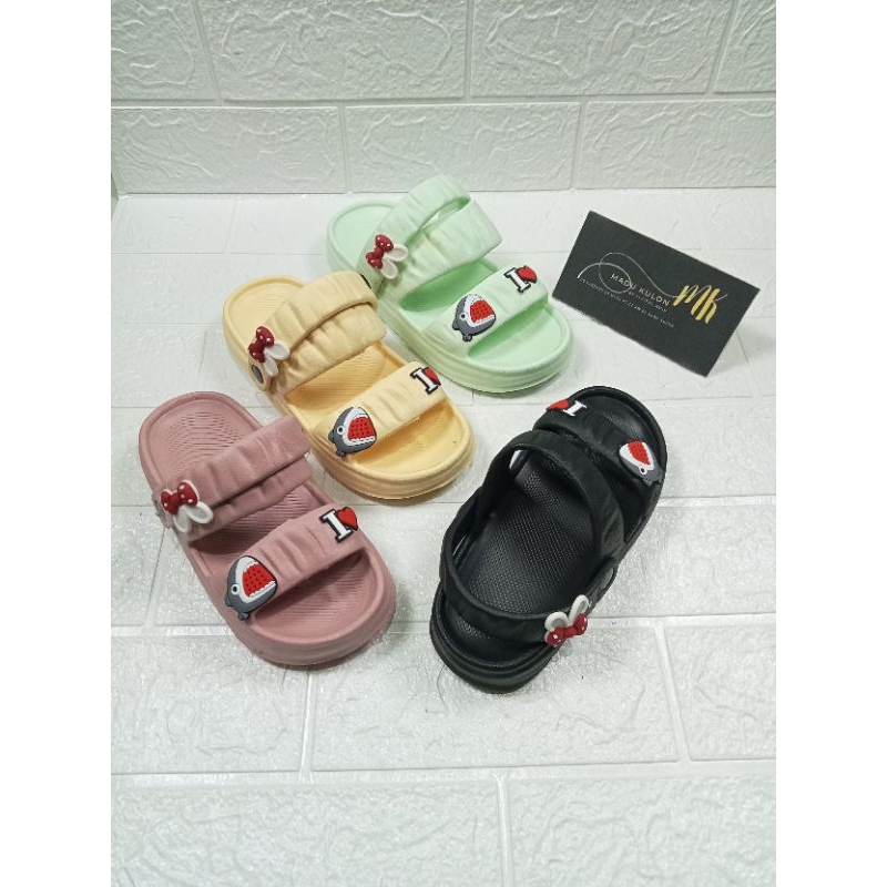 Sandal Anak Perempuan ukuran Tanggung